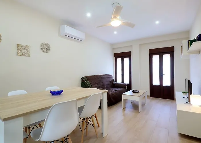 Rosas En La Balconada & With Parking In Historic Center * קורדובה